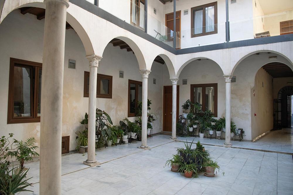 Casa Palacio Bustos Tavera Sevilla Eksteriør billede